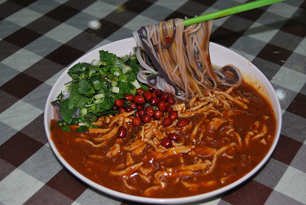 京酱鸡拌鱼粉